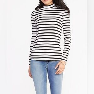Old Navy‎ Semi-Fitted Mock-Neck Longsleeve Top - Large